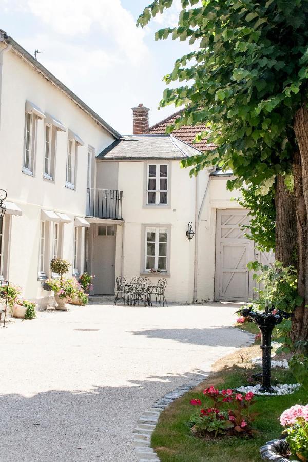 La Mongeardiere Ay-Champagne Extérieur photo